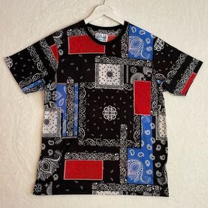 Fresh Prints of BelAir Bandana Print T-Shirt SIZE LARGE